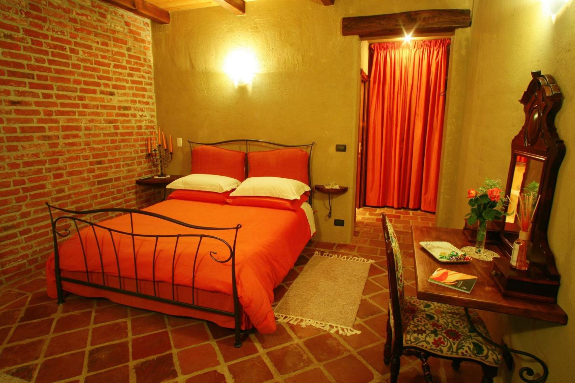 Le Soleil Villa Vigone Rum bild