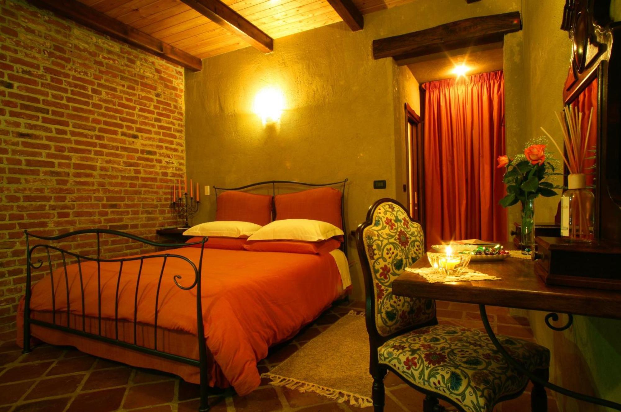 Le Soleil Villa Vigone Rum bild